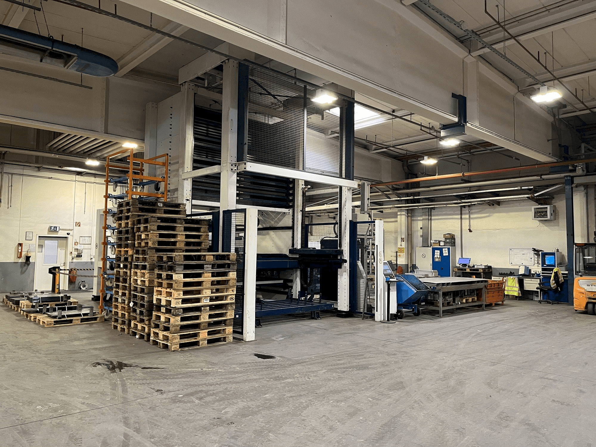 Mašīnas TRUMPF TruLaser 3030 L20 / Tru Store 3030 pretskats