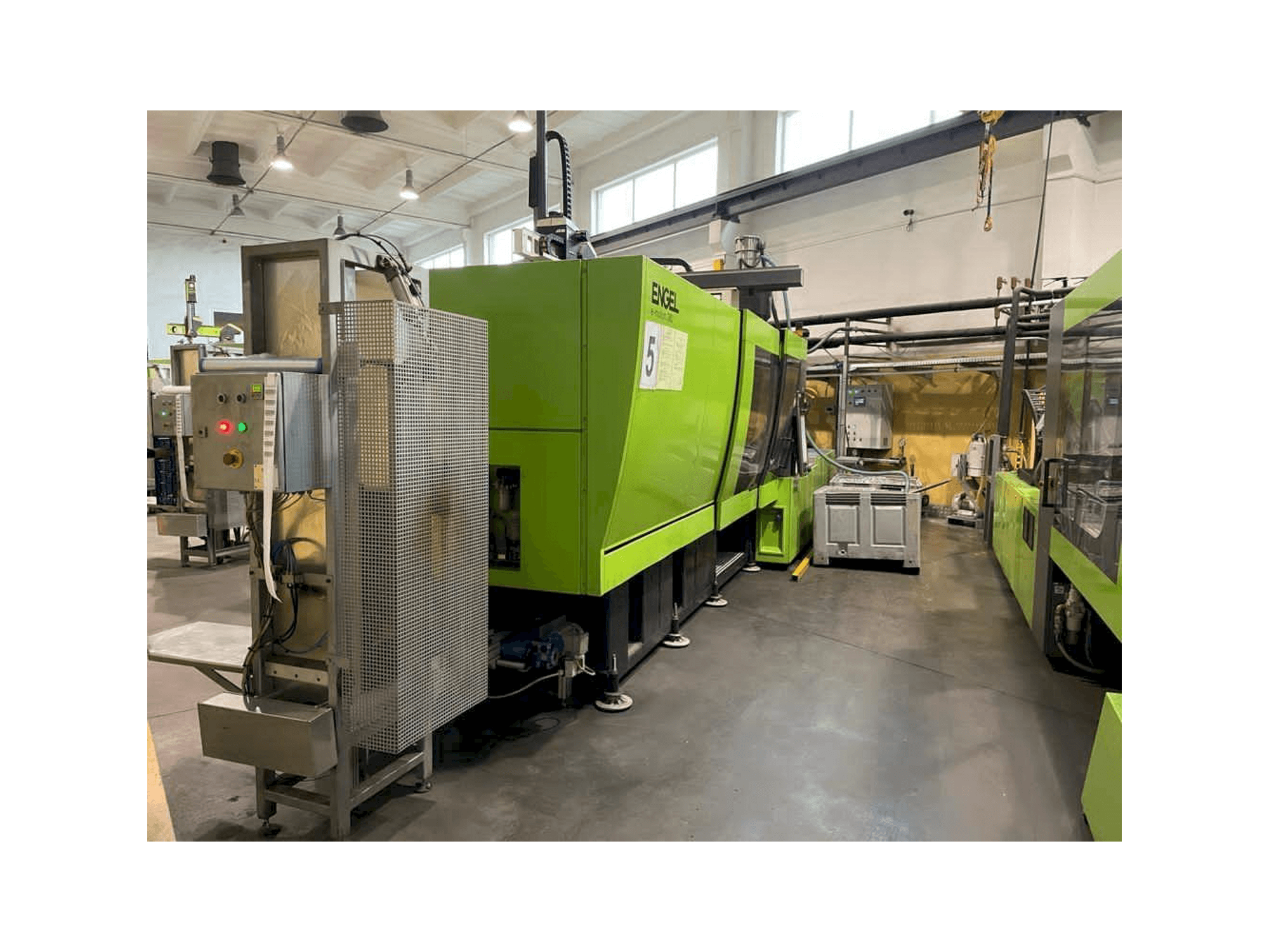 Mašīnas ENGEL e-motion 2440/380 T pretskats