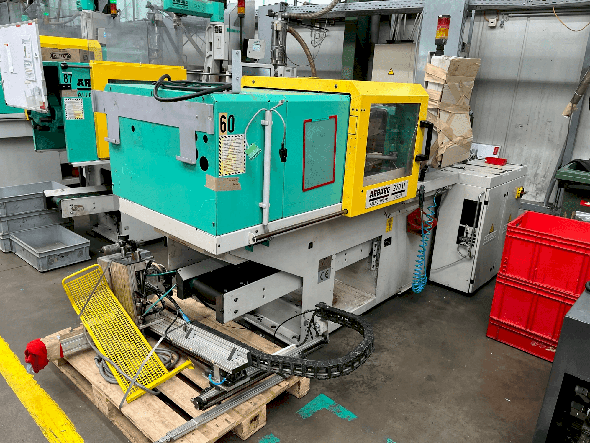 Mašīnas Arburg Allrounder 270-25U pretskats