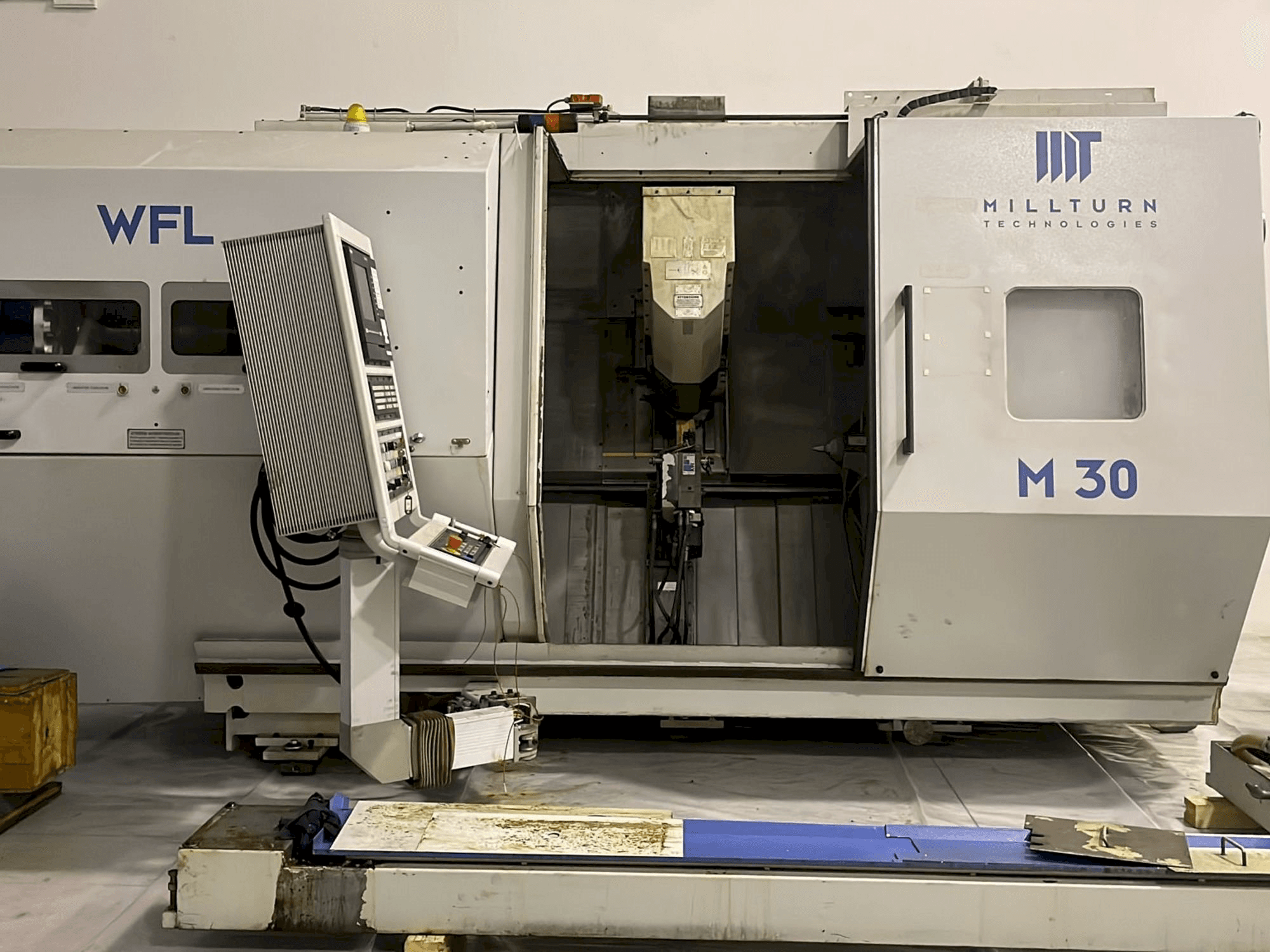 Mašīnas WFL Millturn M30 pretskats