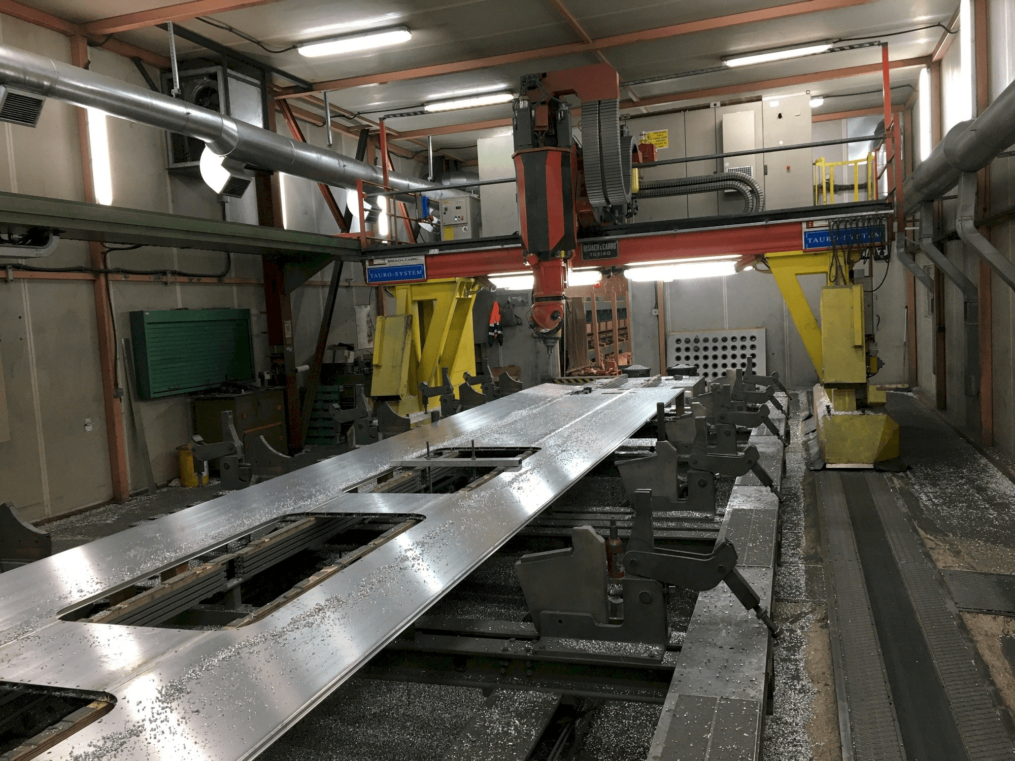 Mašīnas Bisiach & Carru TJKP8/11/F pretskats