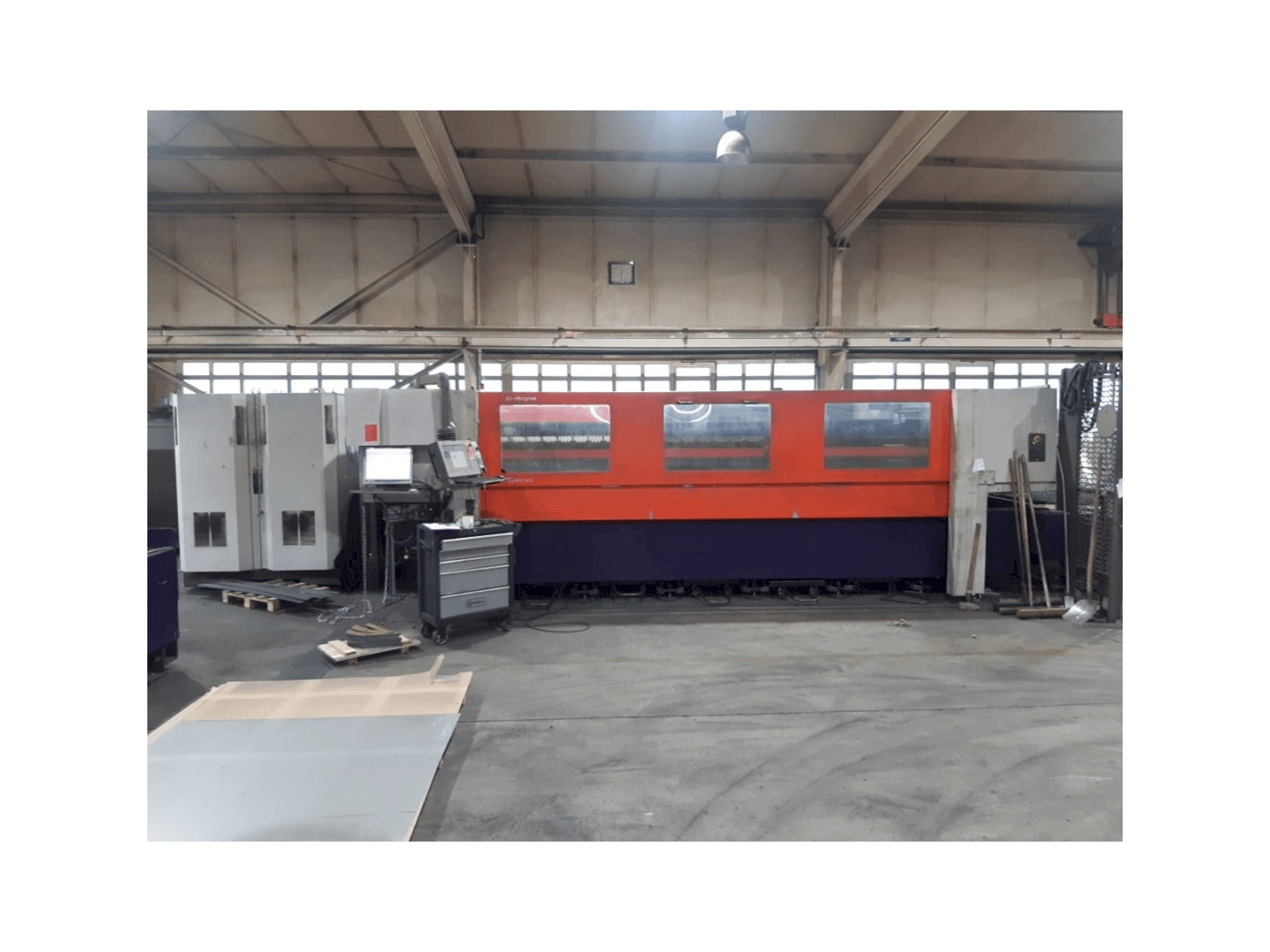 Mašīnas Bystronic Bystar 4020 pretskats