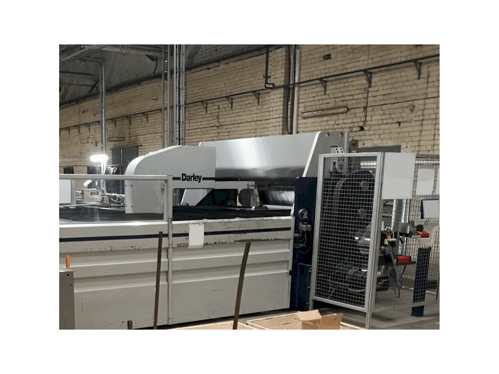 Mašīnas Darley MF 2502 pretskats