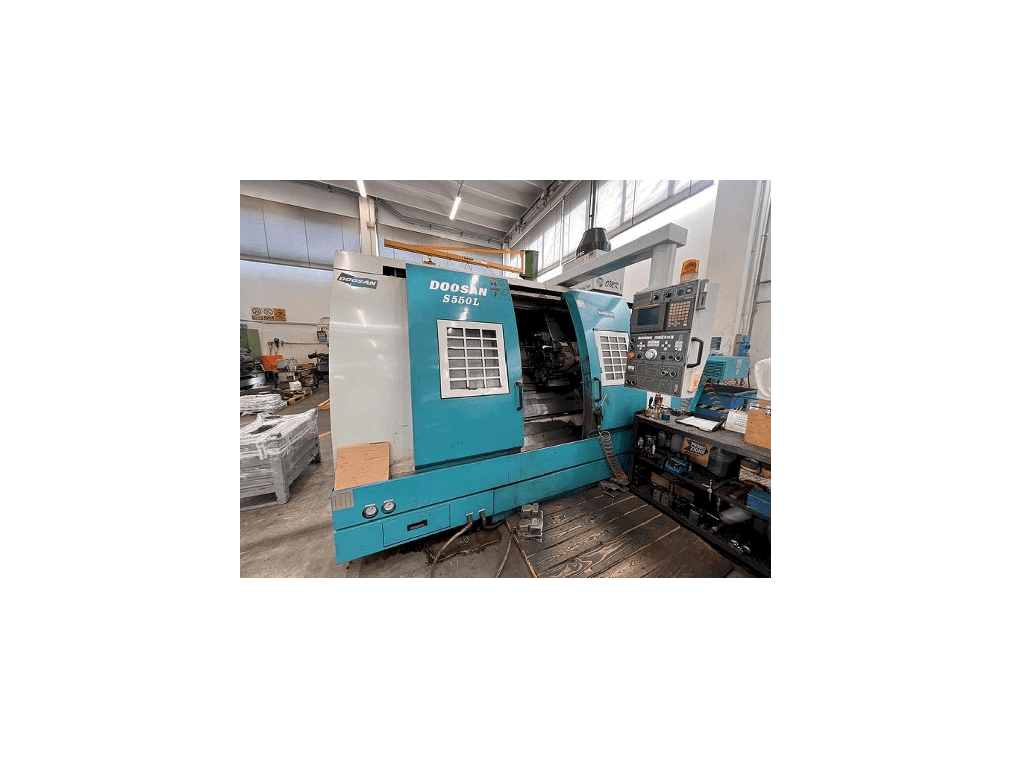 Mašīnas Doosan S550L pretskats
