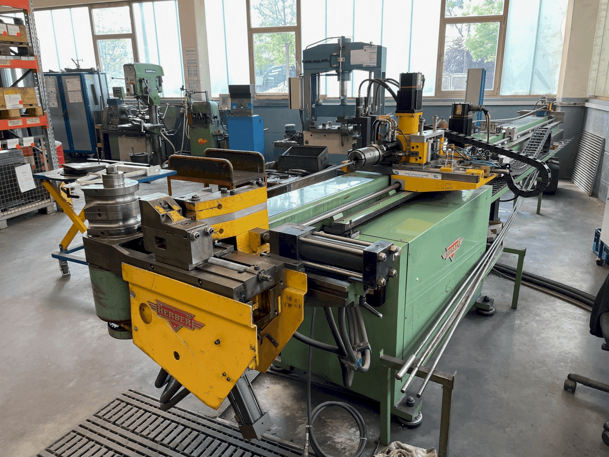 Mašīnas HERBER 42 CNC pretskats