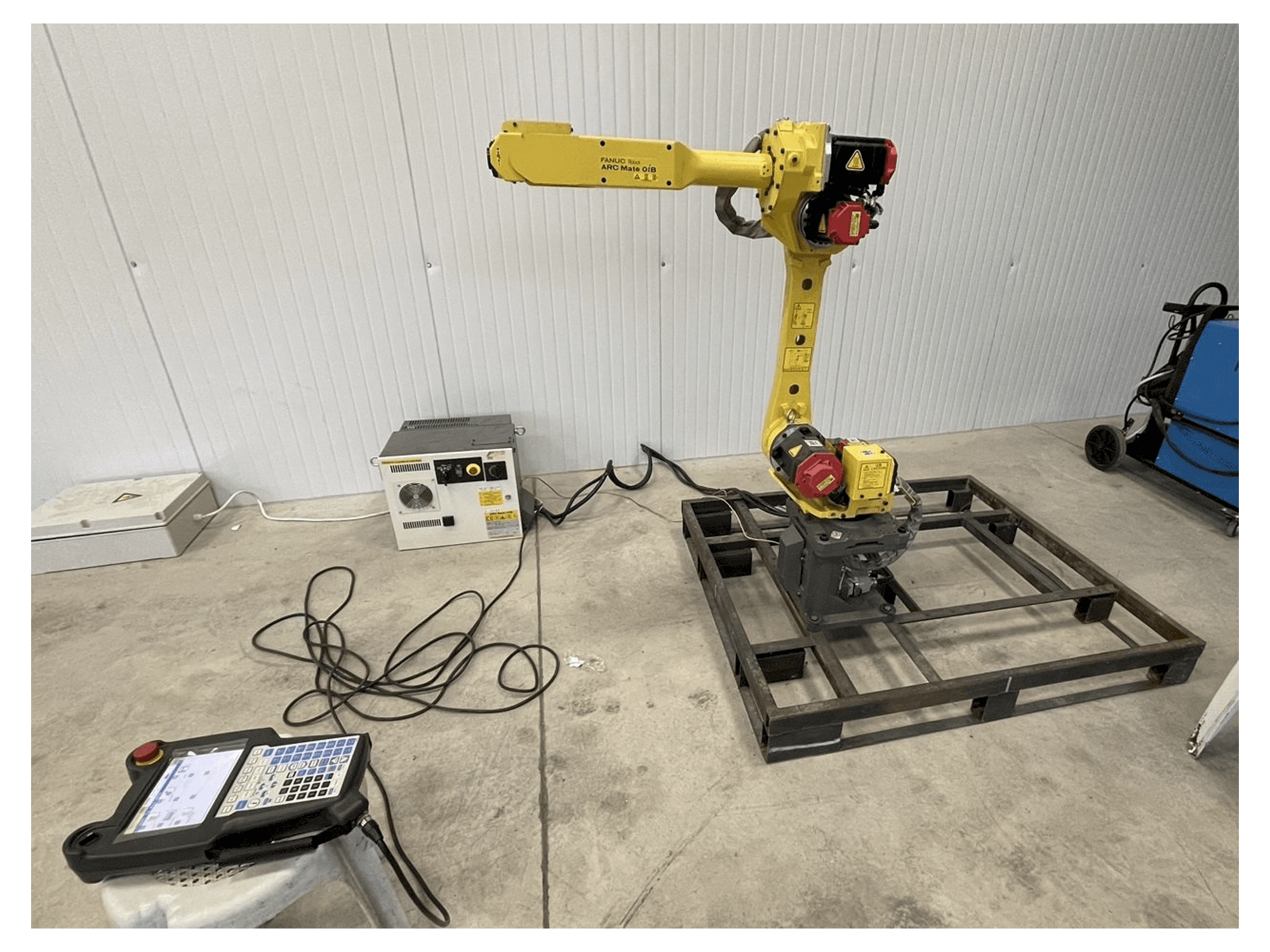 Mašīnas FANUC Arc mate 0iB pretskats